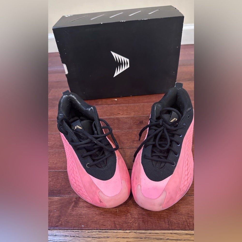 Adidas Anthony Edwards Sneaker